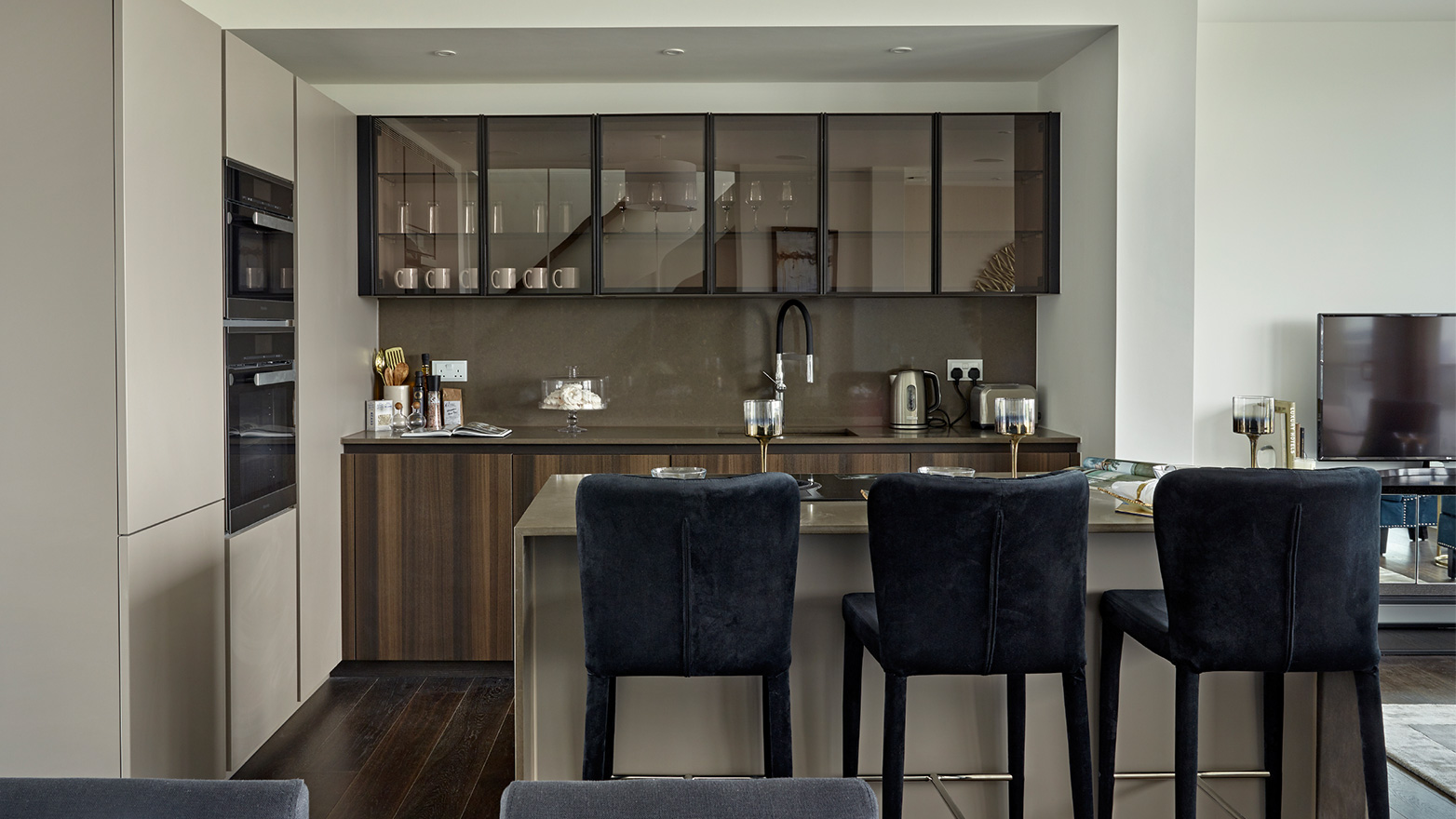 Apartment complex in London luxury kitchen renovation kitchen studio larnaca cyprus Gruppo Euromobil